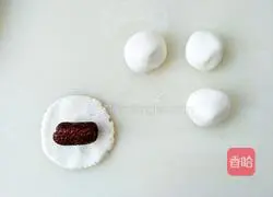 Illustration of how to make jujube-flavored glutinous rice buns 3