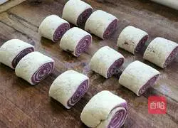 Illustration of how to make purple sweet potato two-color steamed buns 12