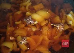 Illustration of how to make cold pork skin jelly 7