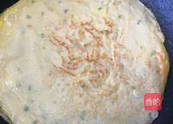 Illustration of how to make egg cake skin 6