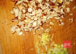 Illustration of how to make fresh wontons 2