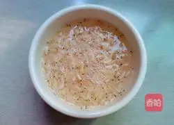 Illustration of making fungus, shrimp skin and egg drop soup 5