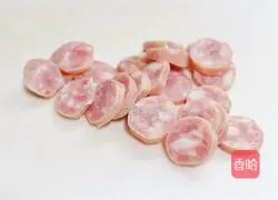 Illustration of how to make black pepper salmon pasta 6