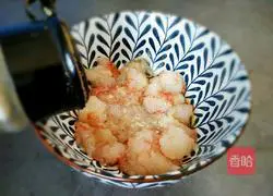 Illustration of how to make chrysanthemum and shrimp dumplings 5