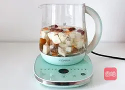 Illustration of how to make rock sugar, snow pear and kumquat drink 4