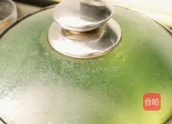 Winter Melon Peel and Apple Soup Recipe Illustration 6