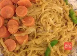 Soy Sauce Fried Noodles Recipe Illustration 5