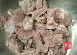 Illustration of how to make pork rib soup 2