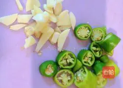 Illustration of how to make cold cucumber 2