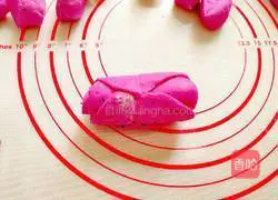 Illustration of how to make rose steamed buns 15