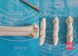 Illustration of how to make braised green bean rolls 4