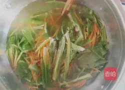 Illustration of how to make cold vermicelli 6