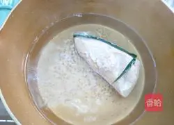 Illustration of how to make appetizing chicken shredded cold noodles 2