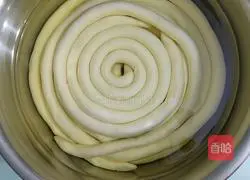 Illustration of how to make dumplings 5