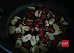 Illustration of how to make red date brown sugar biscuits 4