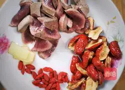 Red Date Pork Liver Soup Recipe Illustration 2