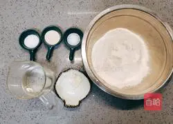 Illustration of how to make Shuiguangsui White Steamed Buns 1