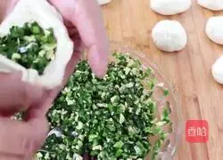 Illustration of how to make hot noodle box 6