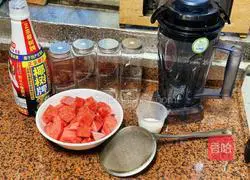 Illustration of how to make watermelon into milk 1