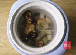 Illustration of how to make sweet potato and multigrain porridge 3