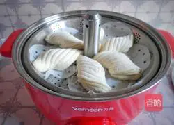 Illustration of how to make soft and delicious flower oil rolls 13