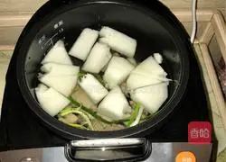 Winter Melon Pork Ribs Soup Recipe Illustration 4