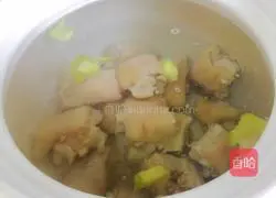 Soybean and Peanut Pig Trotter Stew Illustration 6