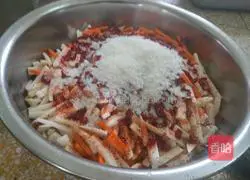 Illustration of how to make Tang-style sweet radish 5