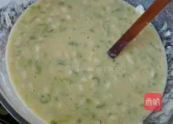 Illustration of how to make chive egg pancake 7