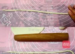 Illustration of how to make disposable edible masks 7