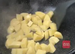 Illustration of braised beef and potatoes 4