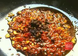 Illustration of how to make boiled beef 14