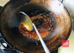 Illustration of making braised noodles 5