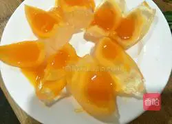  Illustration of how to make cold preserved eggs 2