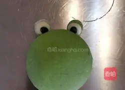 Illustration of how to make a fat frog with a long tongue 9