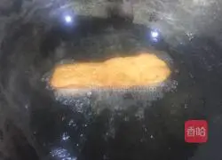 Illustration of how to make crispy fried dough sticks 11