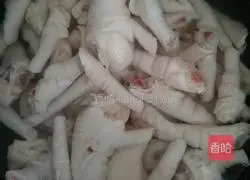 Lemon Illustration of how to make chicken feet 1