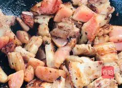 Peach braised pork Practice illustration 10