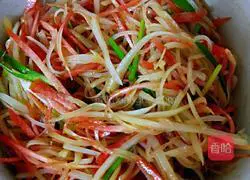 Illustration of how to make stir-fried shredded potatoes 22