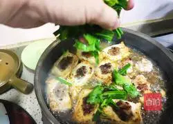 Illustration of how to make Yong Tau Foo 10