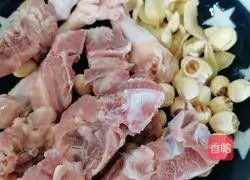Huaishan Spare Ribs Soup Illustration of how to do it 1
