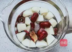 Apple, hawthorn and red date soup recipe 6