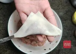 Illustrations of homemade red oil hand-making 9