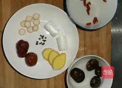 Illustration of how to make water mushroom and chicken soup 1