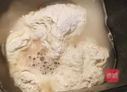 Illustration of how to make steamed buns with soy sauce 6