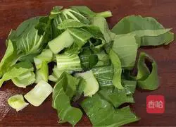 Pork liver and green vegetable soup recipe 1