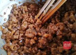 Illustration of how to make pork-skin buns (pork-skinned chives) 13