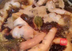 Illustration of how to stir-fry fat intestines 2