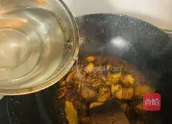 Illustration of how to cook chicken with potatoes and beans 6