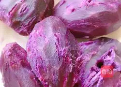 Golden Purple Illustration of how to make potato rolls 1